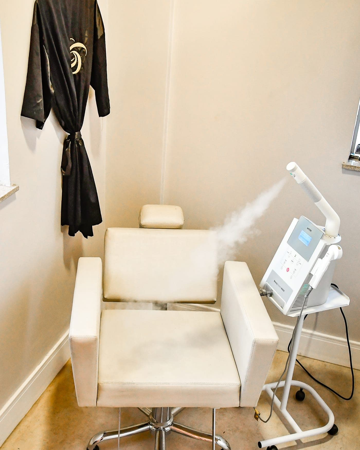 Vapor de ozônio na sala de terapia capilar